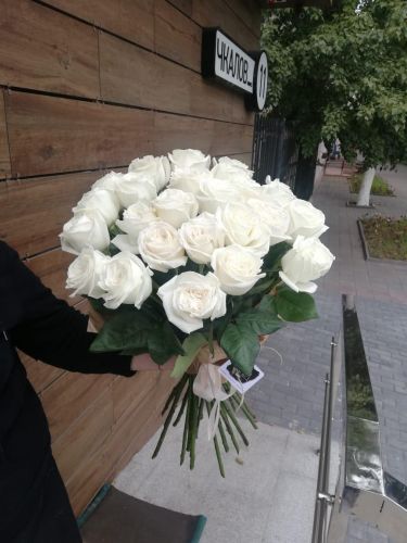 Букет из 25 голландских белых роз